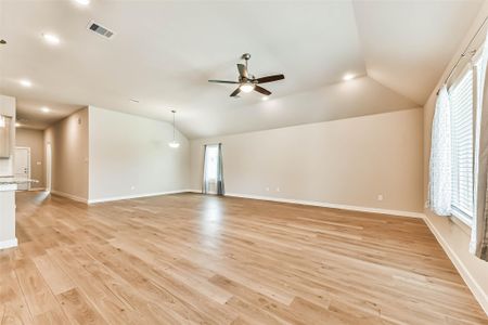 New construction Single-Family house 1187 Cavalry Junction Dr, Alvin, TX 77511 plan Boone - image 18