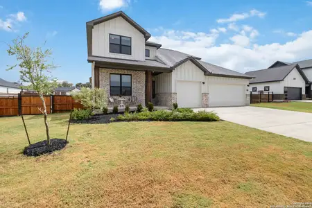 New construction Single-Family house 145 W Magnolia, La Vernia, TX 78121 - image