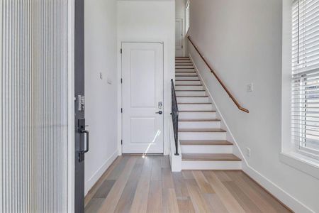 New construction Single-Family house 334 Eastwood St, Houston, TX 77011 - image 17