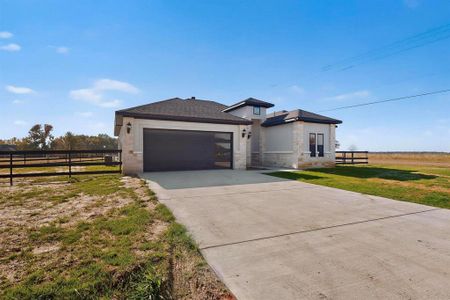New construction Single-Family house 100 Diamond T Ranch Rd, Trinidad, TX 75163 - image
