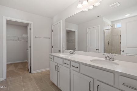 New construction Single-Family house 18 Atherton Cir, Angier, NC 27501 plan Russell - image 7