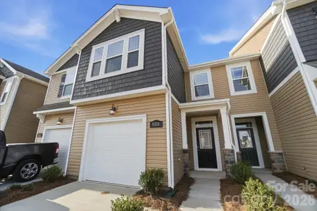 New construction Townhouse house 7013 Cerris Dr, Charlotte, NC 28269 - image