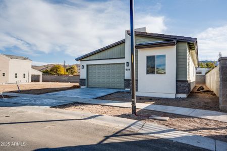 909 E Desert Ln (32 of 47)