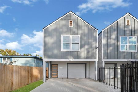 New construction Single-Family house 7809 Dyer St, Houston, TX 77088 - image