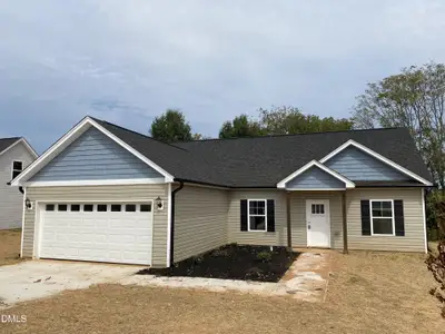 New construction Single-Family house 411 E Lee Ave, Yadkinville, NC 27055 plan McKenzie B - image