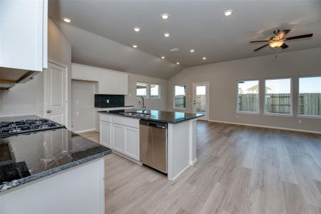 New construction Single-Family house 21115 Sunlight Grove Dr, Bonney, TX 77583 plan Cypress - image 12