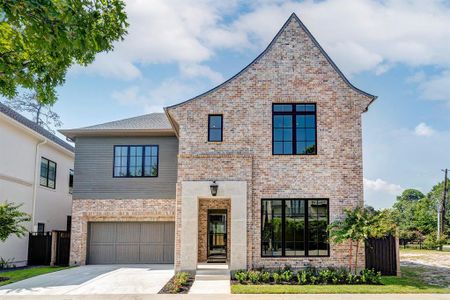 New construction Single-Family house 38 E Broad Oaks Drive, Unit B, Houston, TX 77056 - photo 0