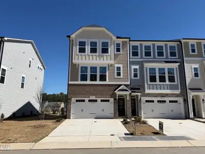 New construction Townhouse house 10046 Secluded Garden Dr, Unit Lot 198, Apex, NC 27523 - image