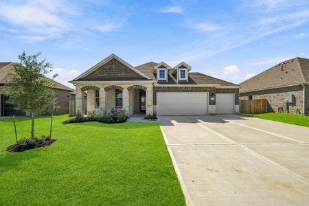 New construction Single-Family house 1597 Elm Ct, Angleton, TX 77515 plan Carlsbad - image