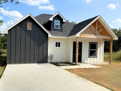 New construction Single-Family house 5510 Mercedes Cir, Granbury, TX 76048 - image