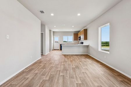 New construction Single-Family house 12004 Murano Dr, Austin, TX 78747 plan Cloverleaf 1533 - image 13