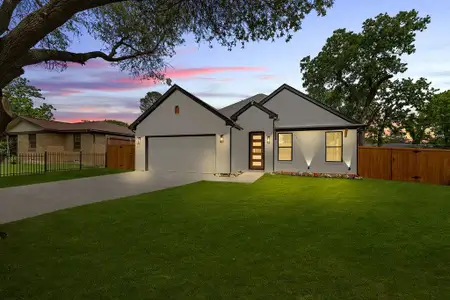 New construction Single-Family house 1540 Gardenside Dr, Dallas, TX 75217 - image