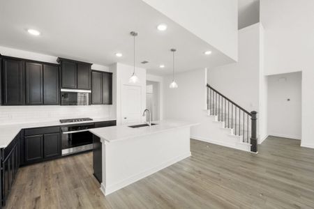 New construction Single-Family house Sealy, TX 77474 plan Ironwood II Hunters Crossing 60s - image 5