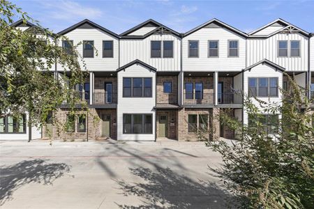 New construction Townhouse house 1152 Stallion Drive, Plano, TX 75075 - photo 0