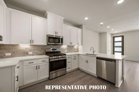 New construction Townhouse house 1841 Summer Aura, Mesquite, TX 75181 plan Julia - Modern - image 6