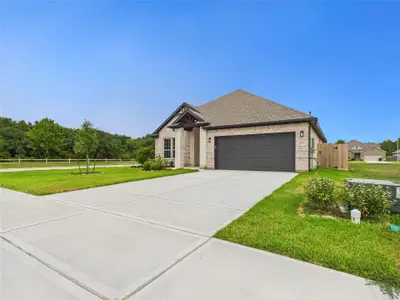 New construction Single-Family house 15826 Sugar Maple Ln, Santa Fe, TX 77517 plan Hemphill - image