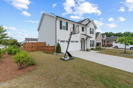 New construction Single-Family house 2028 Fox Chapel Pl, Fuquay Varina, NC 27526 - image