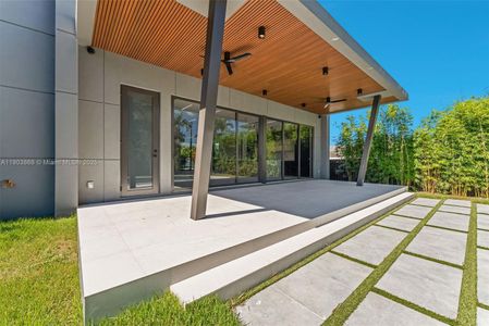 New construction Single-Family house 549 East Dr, Miami Springs, FL 33166 - image