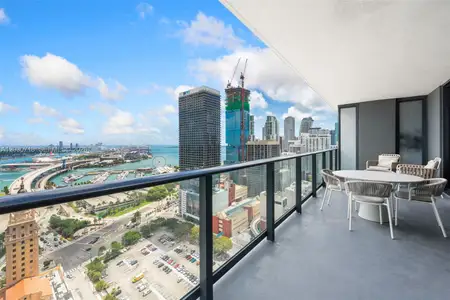 New construction Condo house 159 Ne 6Th St, Unit 2915, Miami, FL 33132 - image