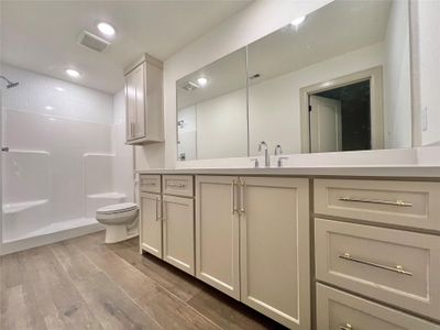 New construction Single-Family house 839 Oak Ridge Dr, Angleton, TX 77515 - image 10