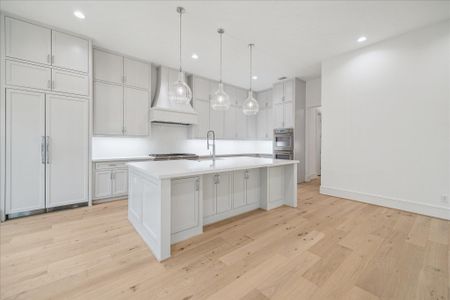 New construction Single-Family house 1119 Willard St, Houston, TX 77006 - image 7