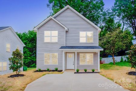 New construction Single-Family house 5721 2Nd Street, Charlotte, NC 28208 - photo 0