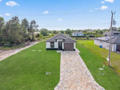 New construction Single-Family house 322 Ranch Ave, Lehigh Acres, FL 33974 - image