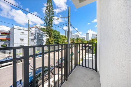 New construction Condo house 526 Sw 2Nd St, Unit 1, Miami, FL 33130 - image