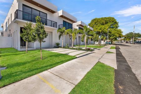 New construction Townhouse house 918 Ne 17Th Ave, Fort Lauderdale, FL 33304 - image