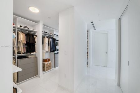 New construction Condo house 300 Biscayne Blvd, Unit 4703, Miami, FL 33131 - image 18