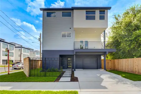 New construction Single-Family house 1928 Gregg St, Houston, TX 77020 - image