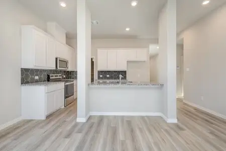New construction Single-Family house 2617 Donella Dr, Denton, TX 76207 plan BB-2494 - image 4