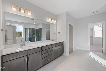 New construction Single-Family house 45 W Victoria Ridge Dr, Unit 32, Selma, NC 27576 plan The Hampton - image 5