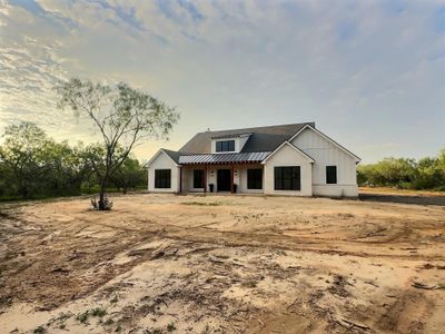 New construction Single-Family house 1186 Old Pearsall Rd, Jourdanton, TX 78026 null- photo 0