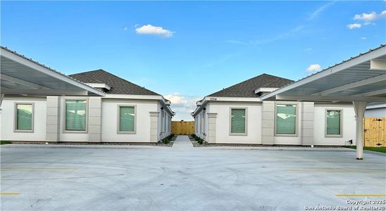 New construction Multi-Family house 1505 Shavano Dr, Edinburg, TX 78541 - image