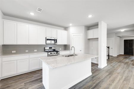 New construction Single-Family house 10913 Ozone Ct, Conroe, TX 77303 plan Landmark Series - Meyerson - image 17