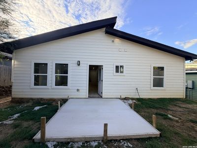 New construction Single-Family house 6526 Woodstock Dr, San Antonio, TX 78223 - image
