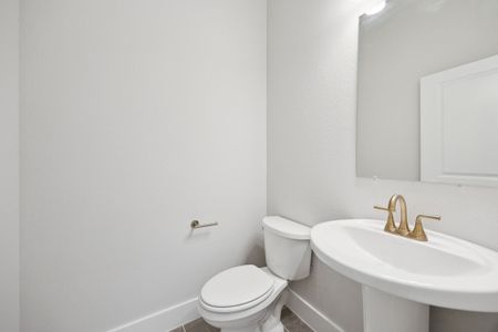 New construction Single-Family house 120 Rancher Trl, Waxahachie, TX 75165 plan Belmont - image 12