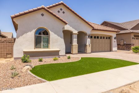 New construction Single-Family house 22900 E Thornton Rd, Queen Creek, AZ 85142 Redwood- photo 2 2