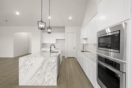 New construction Single-Family house 157 Fan Mill Trl, Weatherford, TX 76085 plan 2404 - image 11