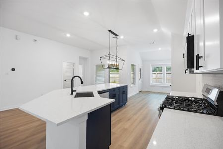 New construction Single-Family house 418 Kendall Crest Dr, Alvin, TX 77511 plan Avery - image 5