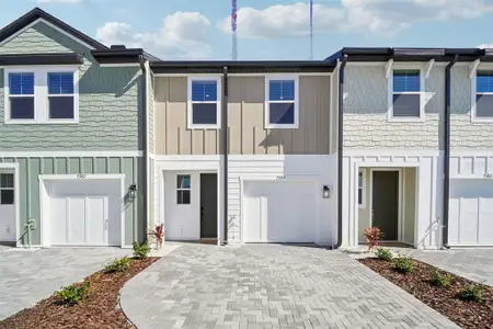 New construction Townhouse house 7584 Deer Valley Cir, Tampa, FL 33635 - image
