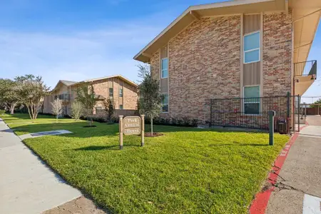 New construction Condo house 11222 Park Central Pl, Unit D, Dallas, TX 75230 - image