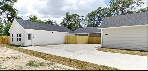 New construction Single-Family house 8614 Peachtree Street, Unit c, Houston, TX 77016 - photo 0