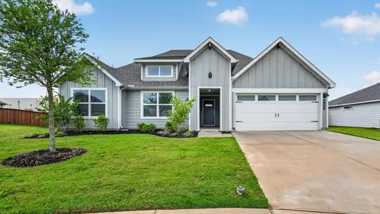 New construction Single-Family house 138 Sandstone Cir, Granbury, TX 76048 plan Emory - image