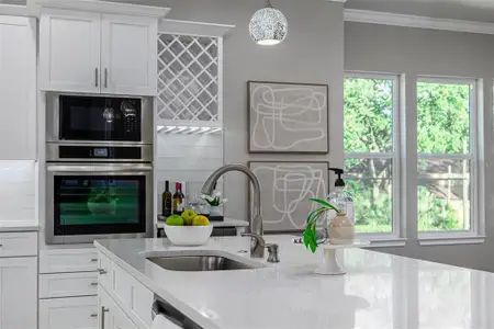 New construction Townhouse house 3844 Seena Manor Ct, Tampa, FL 33618 - image
