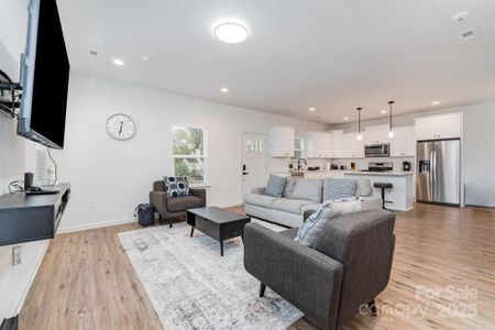 New construction Single-Family house 2513 Pruitt St, Charlotte, NC 28208 - image 8