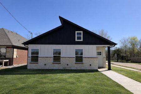 New construction Single-Family house 2225 College St, Greenville, TX 75407 - image