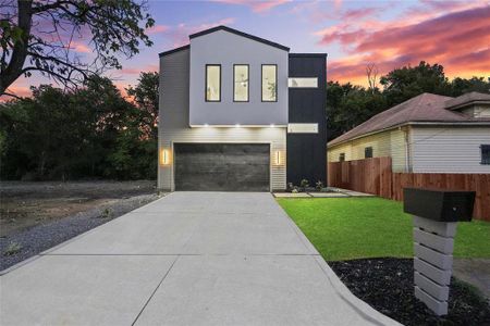 Contemporary Modern house featuring a garage