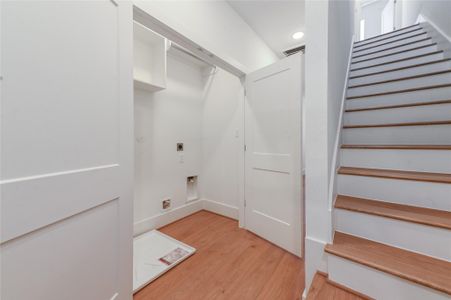 New construction Single-Family house 7609 Victory Reserve St, Houston, TX 77088 - image 16